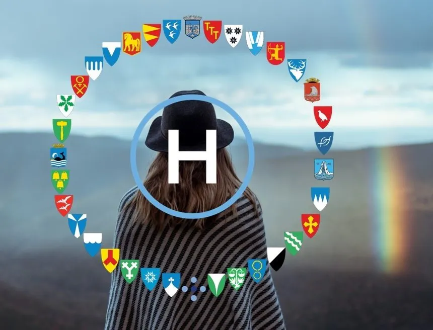 Illustrasjon med kommunevåpen for alle de 34 kommunene som bruker Helseplattformen sammen med Helse Midt-Norge.